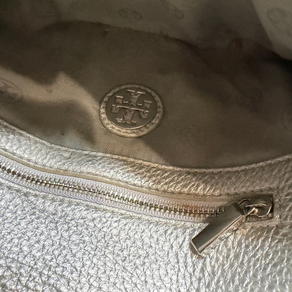Tory Burch Silver Leather Crossbody - Picture 7 of 16